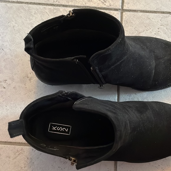 KS2 Booties - Picture 3 of 4